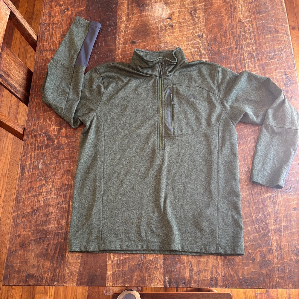 North face size large Green Quarter-Zip Pullover.